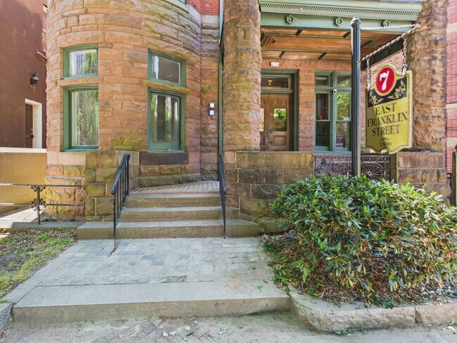Building Photo - 7 E Franklin St