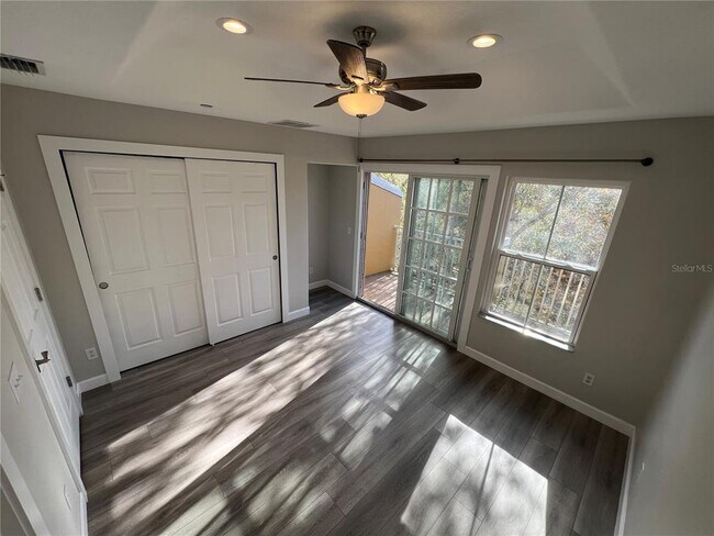 Building Photo - 7350 Black Walnut Way