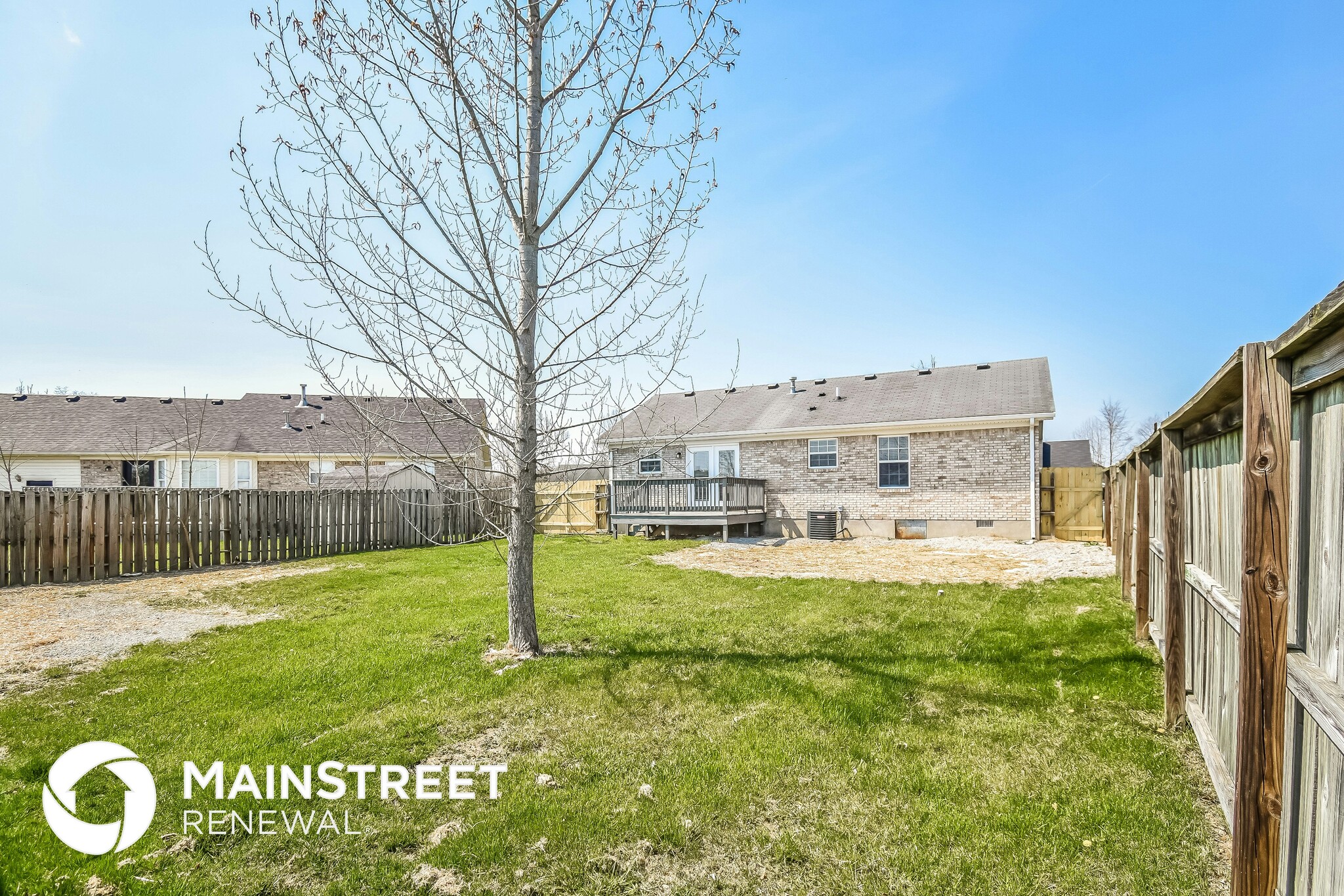 Building Photo - 385 Drake Dr