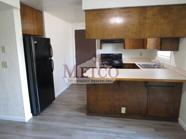 Building Photo - 16701