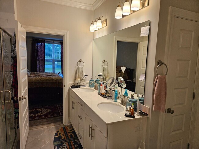 Building Photo - Beautiful 4 bedroom, 2.5 Bath unfurnished home located in Songbird Landing Community - Hampstead