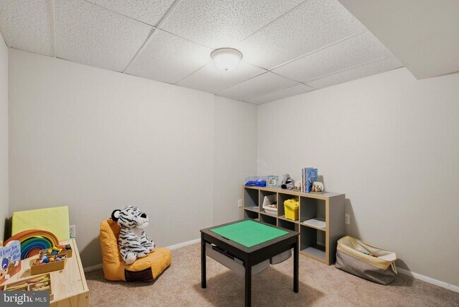Building Photo - 2641 Dogwood Ln