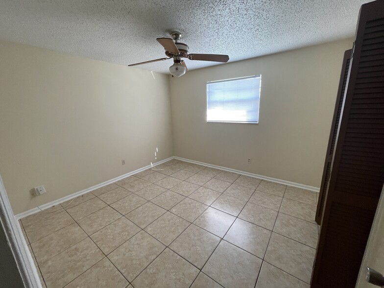 Building Photo - 2679 Aberdeen Ct