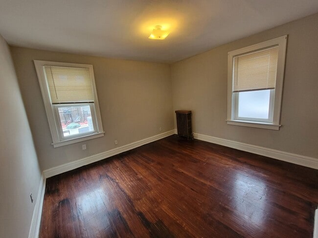 Building Photo - Kingshighway &amp; Lansdowne Apts.