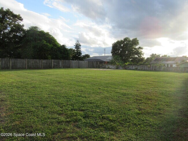 Building Photo - 1804 Abbeyridge Dr