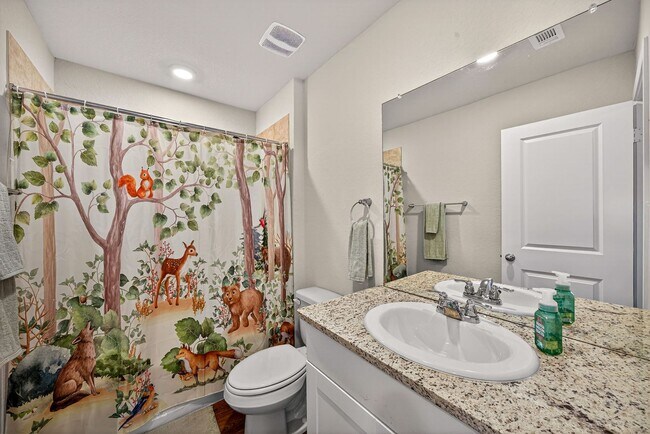 Building Photo - Energy-Efficient Applewood Home Near Lackland AFB - Realtor Commission: $500