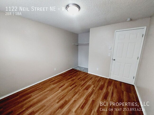 Building Photo - 1122 Neil St NE