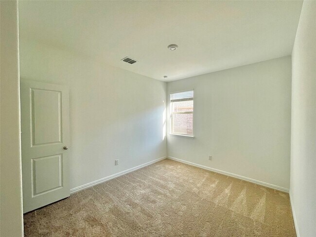 Building Photo - 768 Hawthorn St