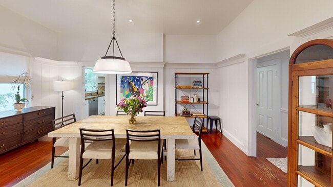 Building Photo - Downtown San Anselmo Updated 4x3 + aupair ...