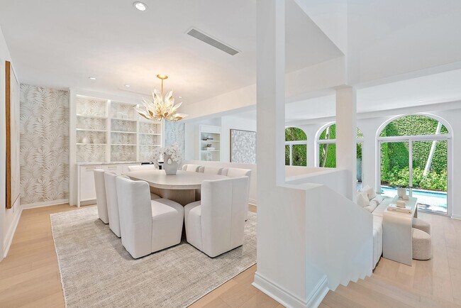 Building Photo - 245 Everglade Ave