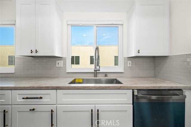 Building Photo - 5764 Laguna Way