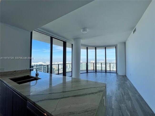 Building Photo - 801 S Miami Ave