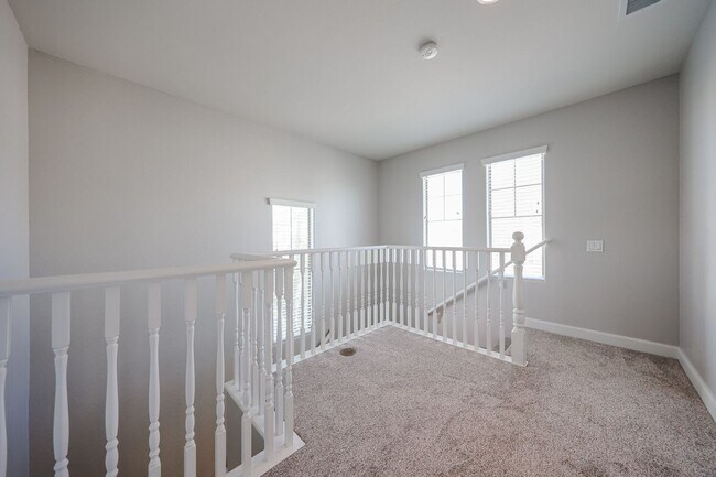 Building Photo - 16039 N 19th Dr
