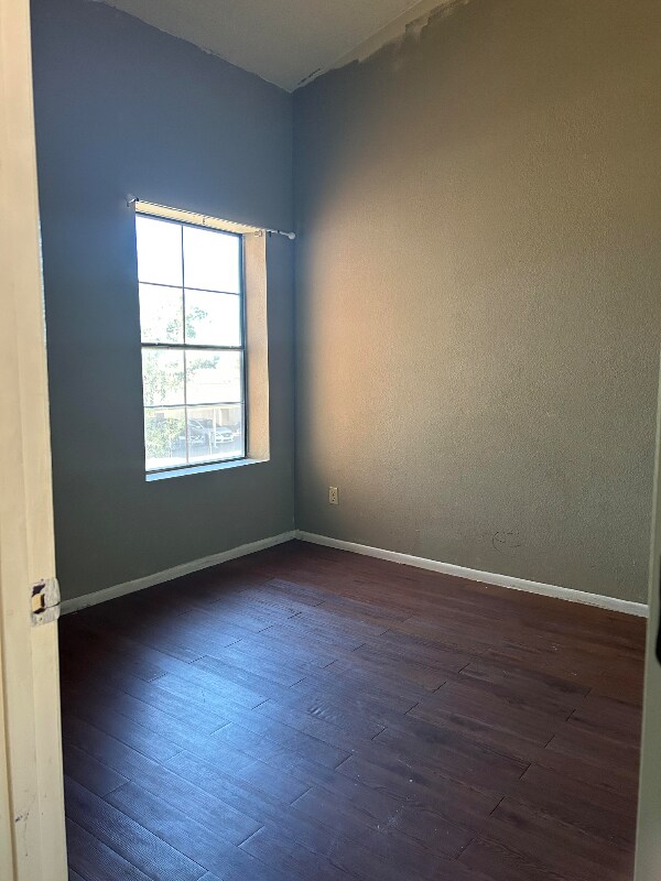 Building Photo - 1698 W Park Wood Ln