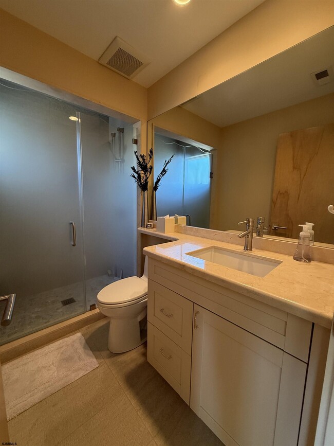 Building Photo - 103 S Andover Ave