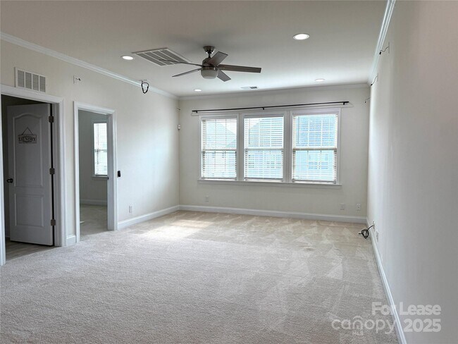 Building Photo - 1691 Spears Dr NW