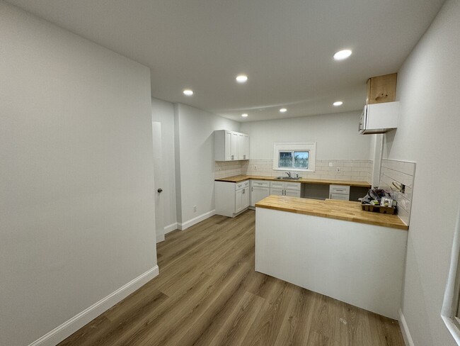 Building Photo - 2221 N 18th St