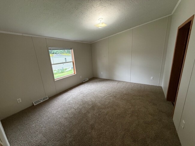 Building Photo - 260 Timber Ln