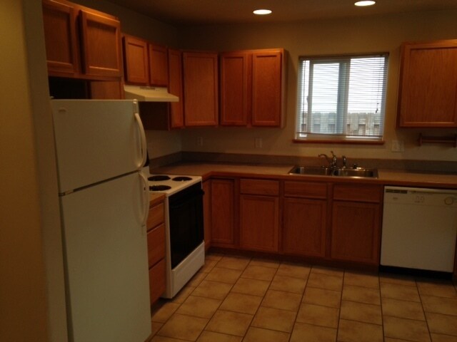 Building Photo - 3512 Laredo Dr