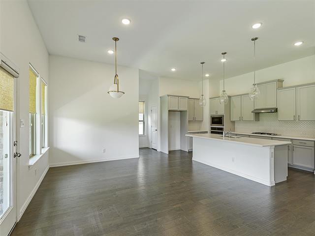 Building Photo - 1925 Emilia Dr