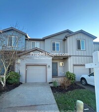 Building Photo - Beautiful Damascus Three Bedroom Townhouse in Wind Swept Waters!