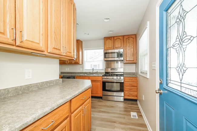 Building Photo - 124 Rose Ln