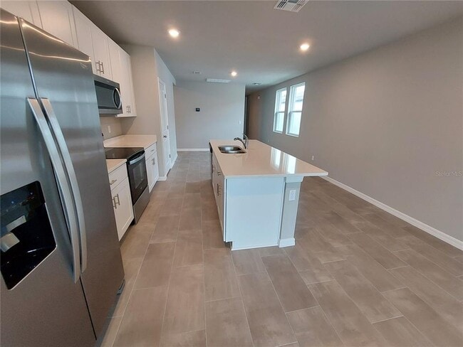 Building Photo - 3256 Fresno Pl