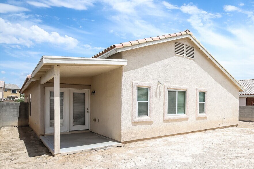 Building Photo - 741 Picasso Picture Ct