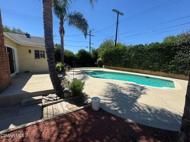 Building Photo - 22359 Lanark St