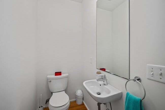 Building Photo - 35 Thornberry Rd