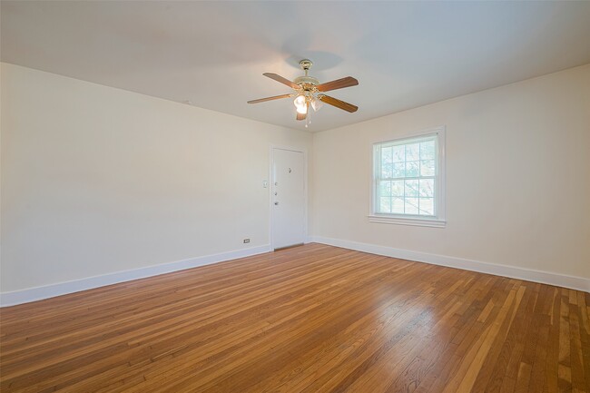 Building Photo - 6630 Lawndale St