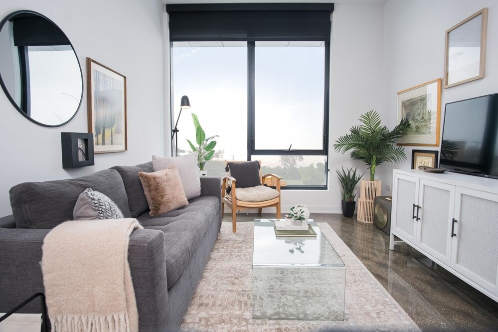 Building Photo - 1400 S Blue Island Ave