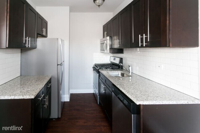 Building Photo - 6748 N Ashland Ave