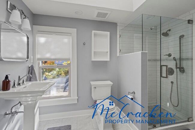 Building Photo - 123 High St