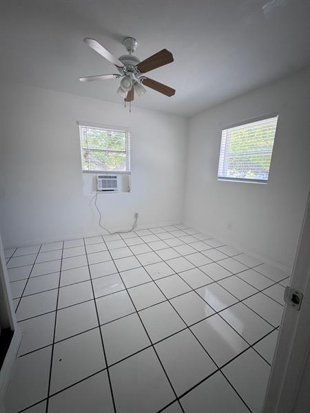 Building Photo - 405 6th Ave N