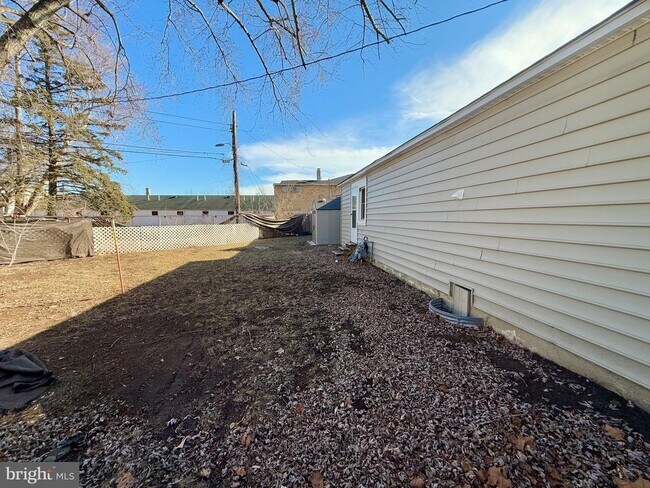 Building Photo - 4802 Beaver Dam Rd