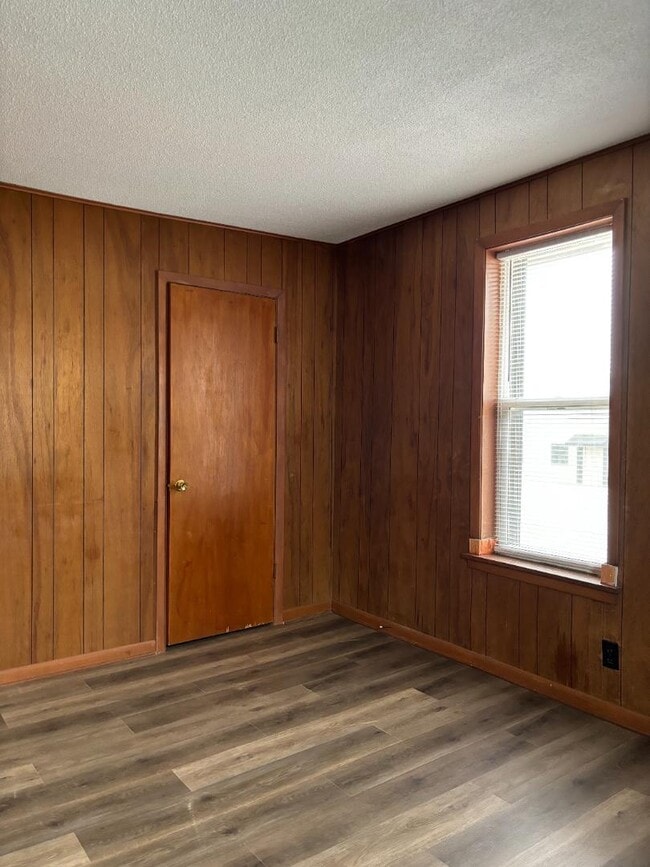 Building Photo - 1304 Sycamore St