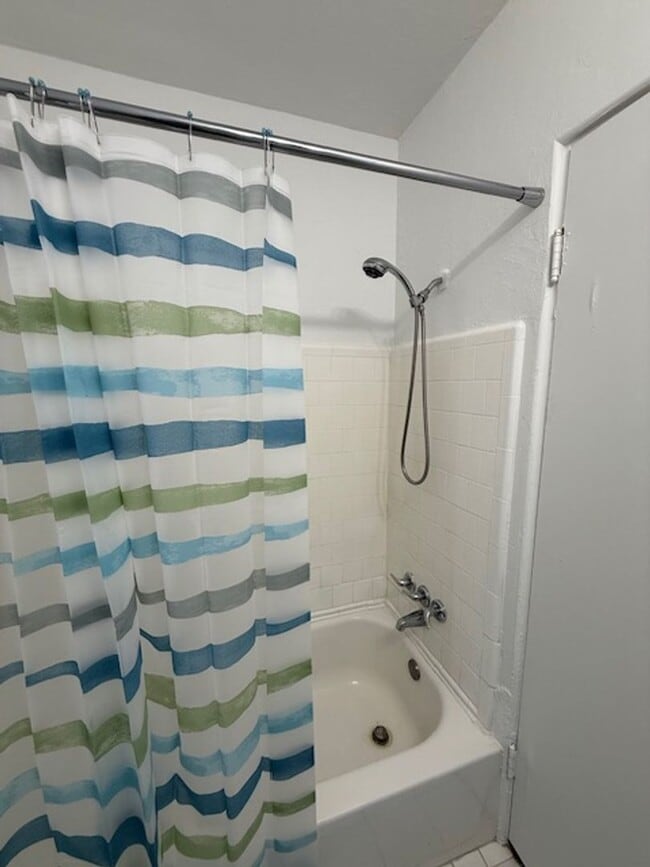 Building Photo - Location!! Awesome 1 bed 1 bath in Historic Glendale