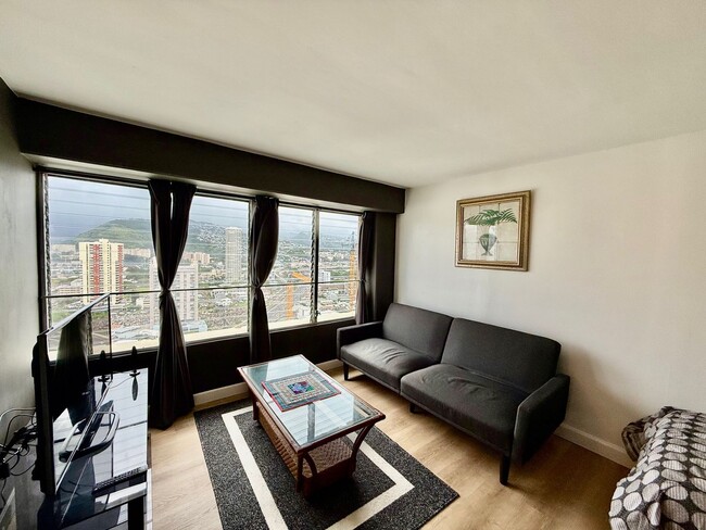 Building Photo - Fully-Furnished Studio with a View at Regency Tower