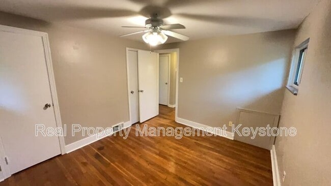 Building Photo - 806 N Margaretta St