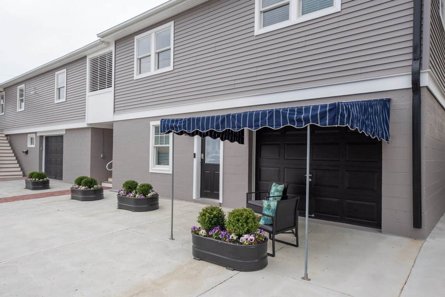 Building Photo - 1140 Simpson Ave