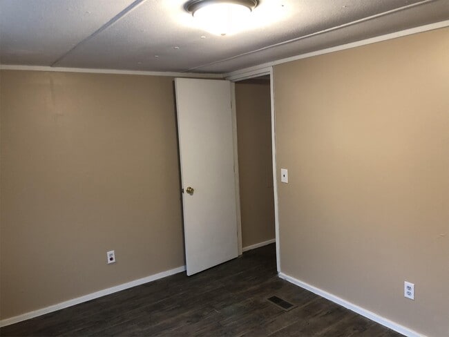 Building Photo - 57 Volewood Ln