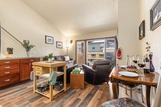 Building Photo - 600 South Park Avenue