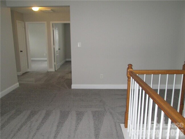 Building Photo - 12623 Cumberland Cove Dr