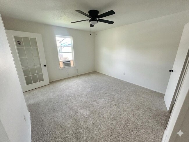 Building Photo - 603 Drexel St