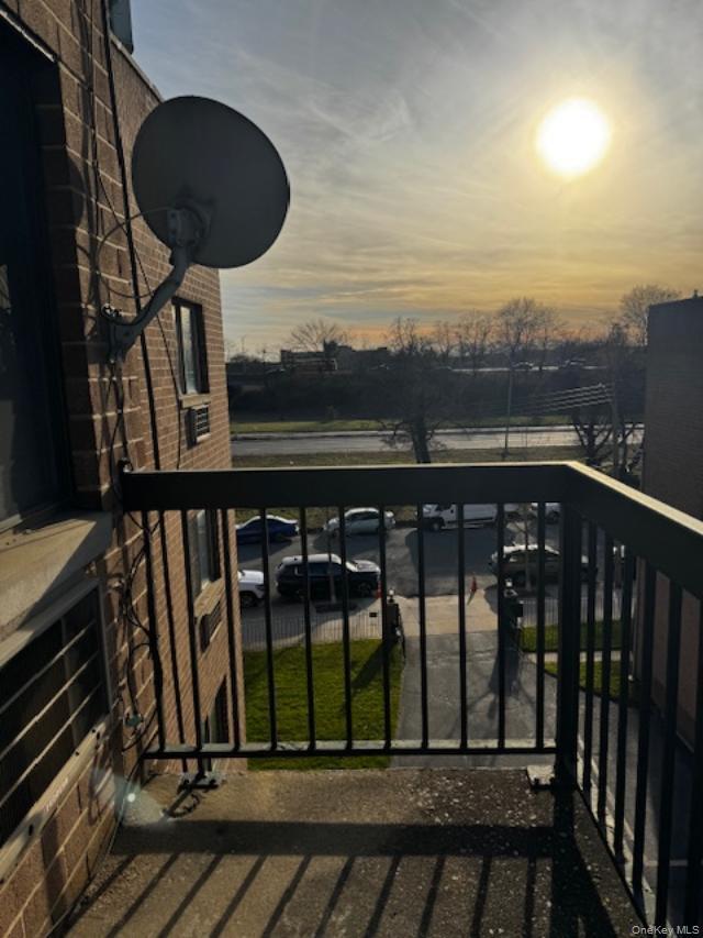 Building Photo - 150-40 Tahoe St