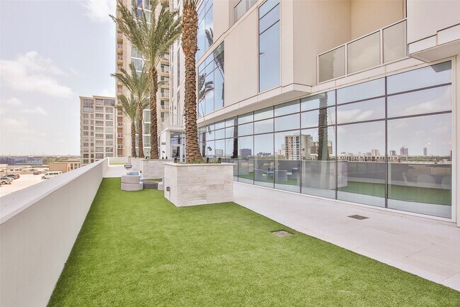 Building Photo - 4521 San Felipe St
