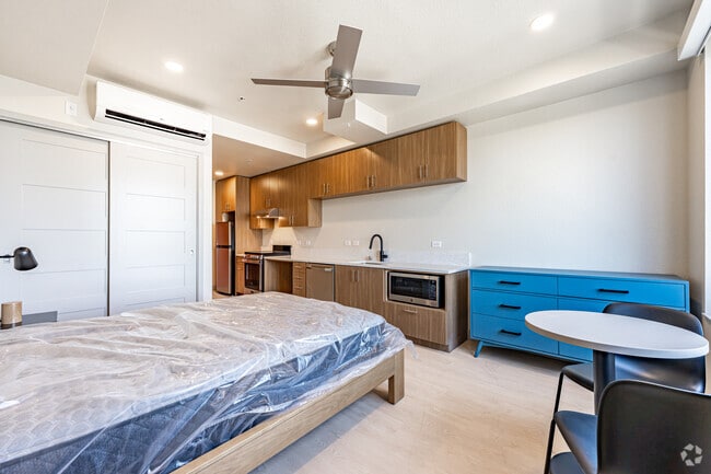 1BR, 1BA - Living / Dining Room - Firestone