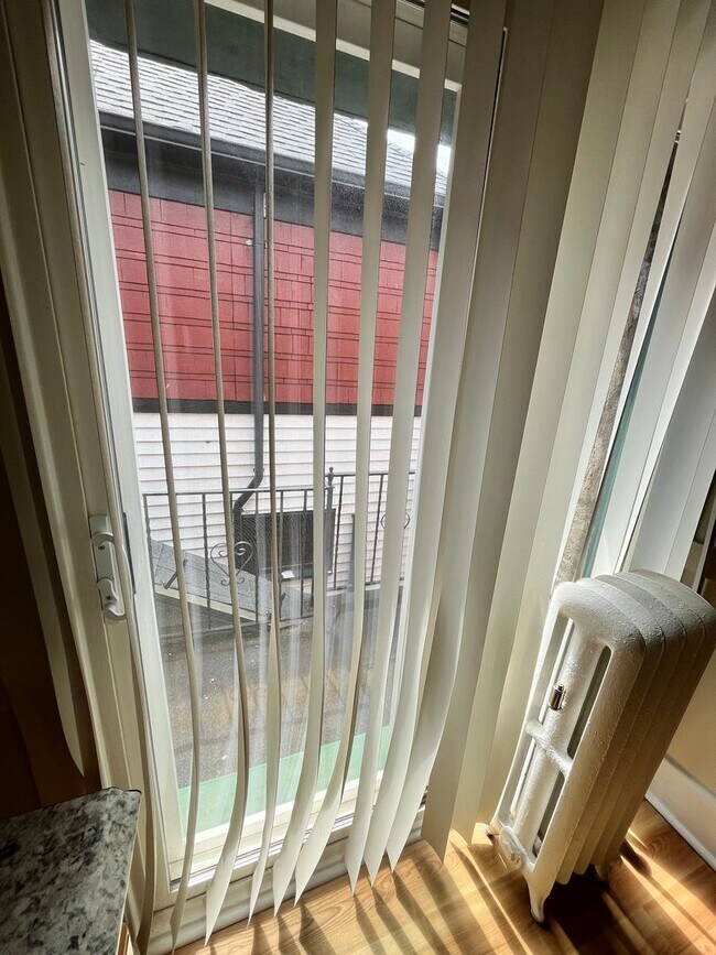 Building Photo - 1451 Hertel Ave