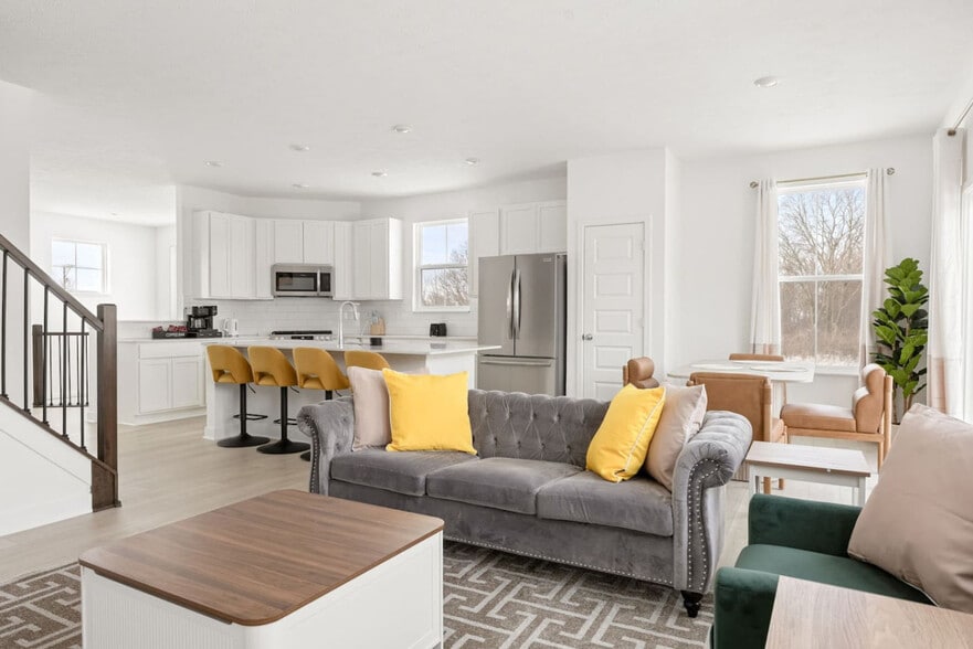 Building Photo - 17701 Remy Rd